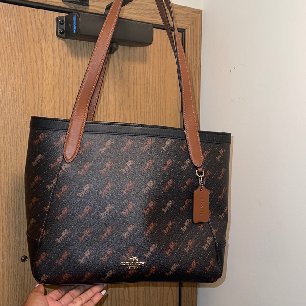 Beautiful brand new leather coach purse